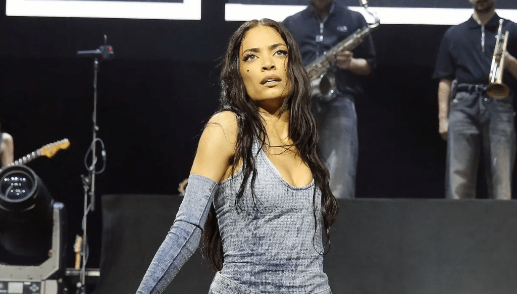 Ti racconto un’artista: Elodie. Da “Amici” agli stadi, la metamorfosi della nuova regina del pop&nbsp;italiano