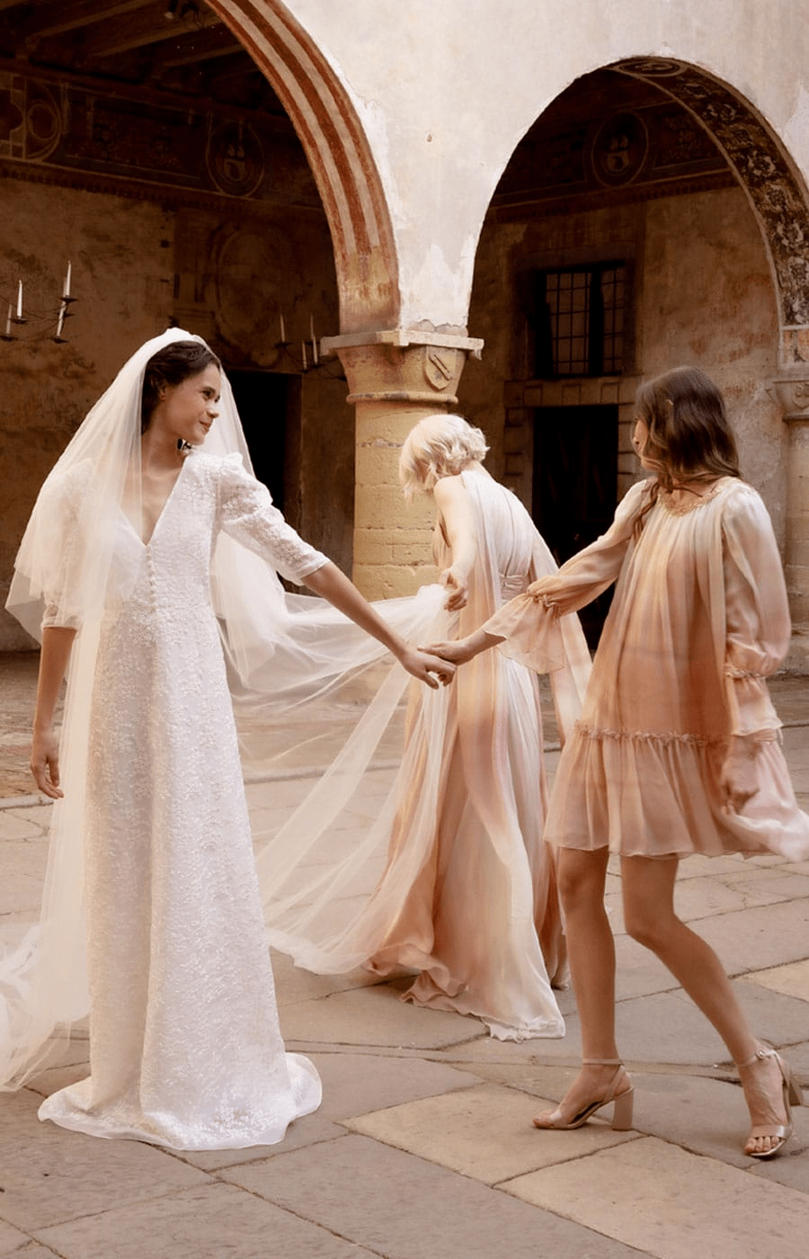 Sheer Romance: il ritorno del sogno etereo nella moda estiva&nbsp;italiana