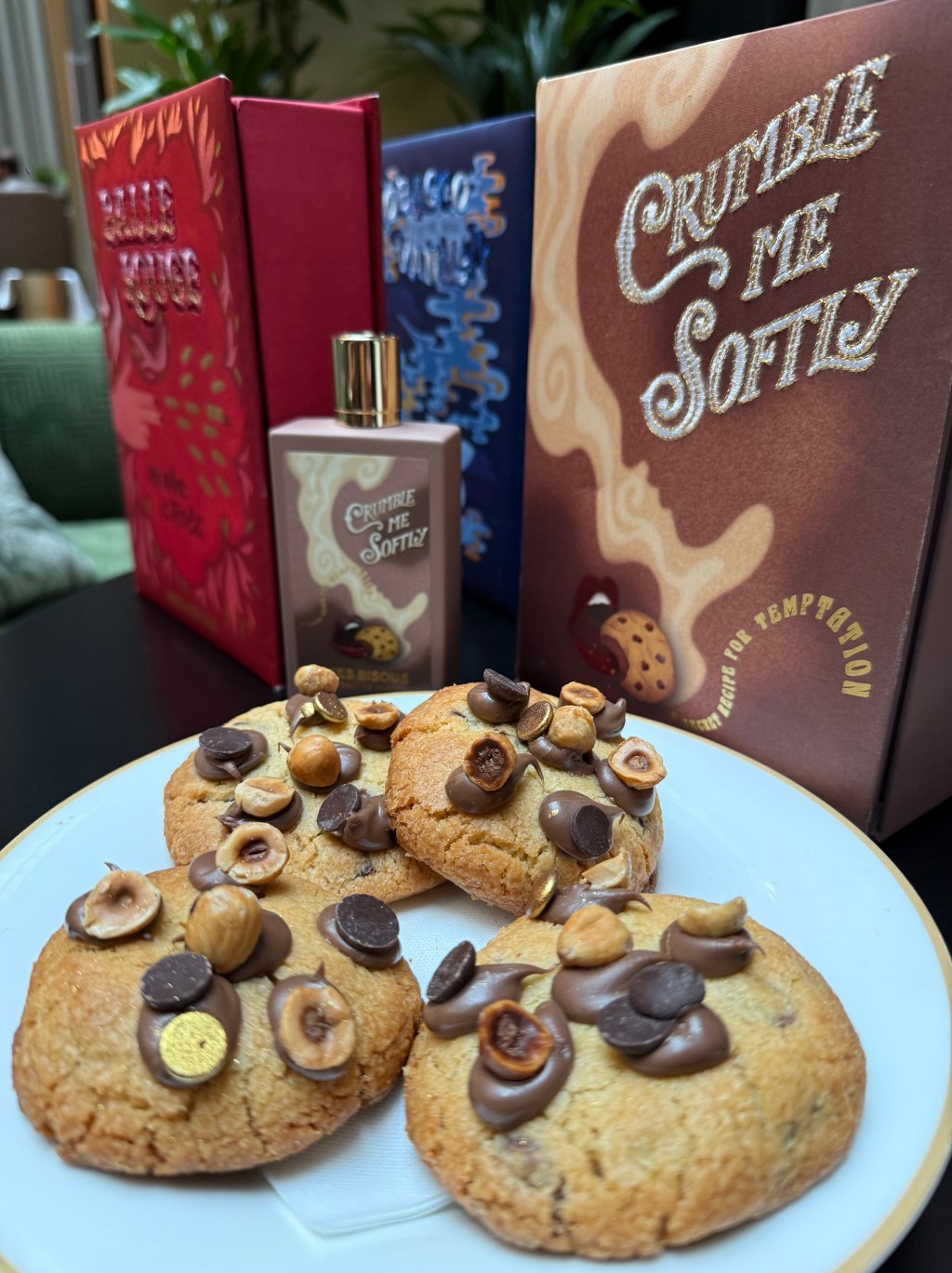 Mes Bisous: il bacio olfattivo che conquista&nbsp;Milano