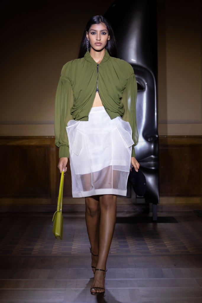 Model on the runway at the Sagío fashion show in Milan, Spring Summer 2027 Ready To Wear Fashion Week, Runway Look #007