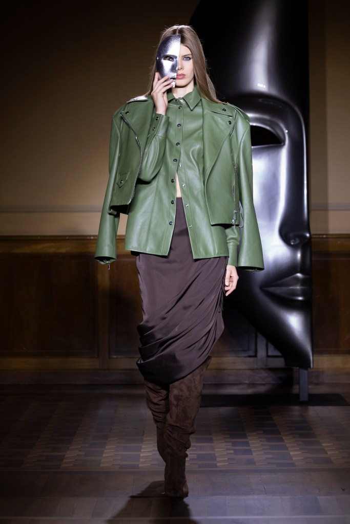 Model on the runway at the Sagío fashion show in Milan, Spring Summer 2027 Ready To Wear Fashion Week, Runway Look #013